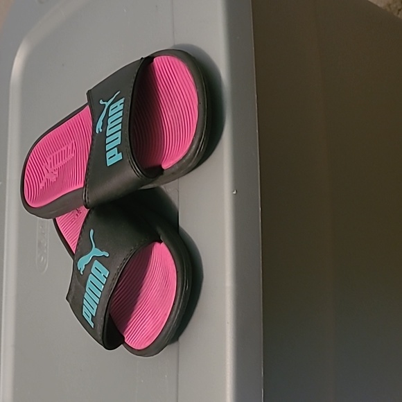 Puma - Picture 2 of 4